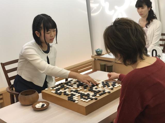 16歲3個月 上野愛咲美奪得女流棋聖戰冠軍 Itw01