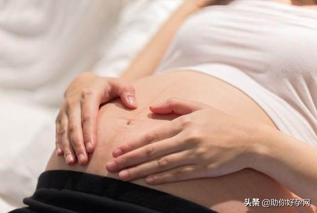 孕期為什麼會抽搐式胎動 男孩胎動早 女孩胎動晚 又是什麼操作 Itw01